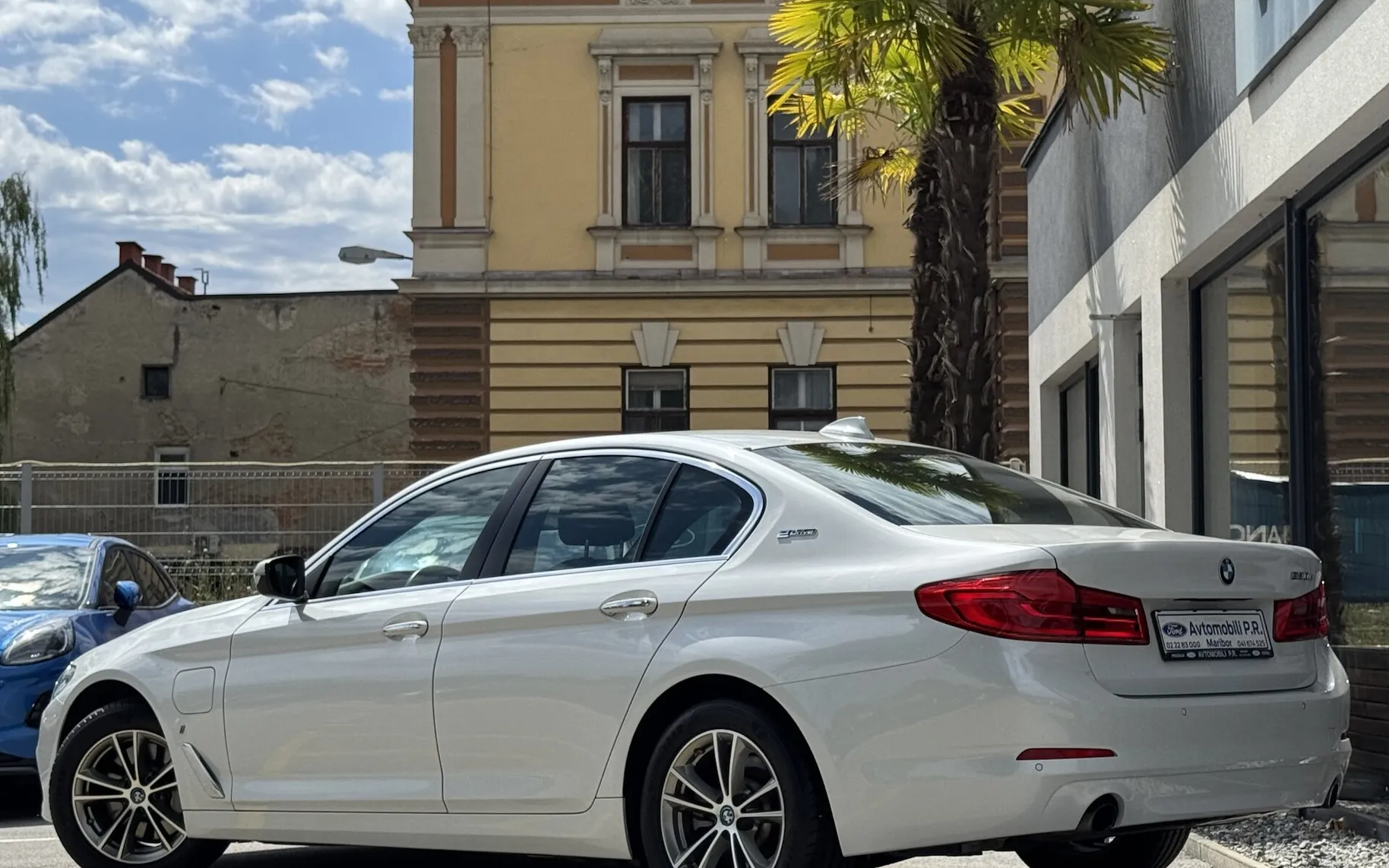 Zunanja slika - BMW serija 5 - 530e iPerformance AVT PRIKLJUČNI HIBRID 78.414 km - 4