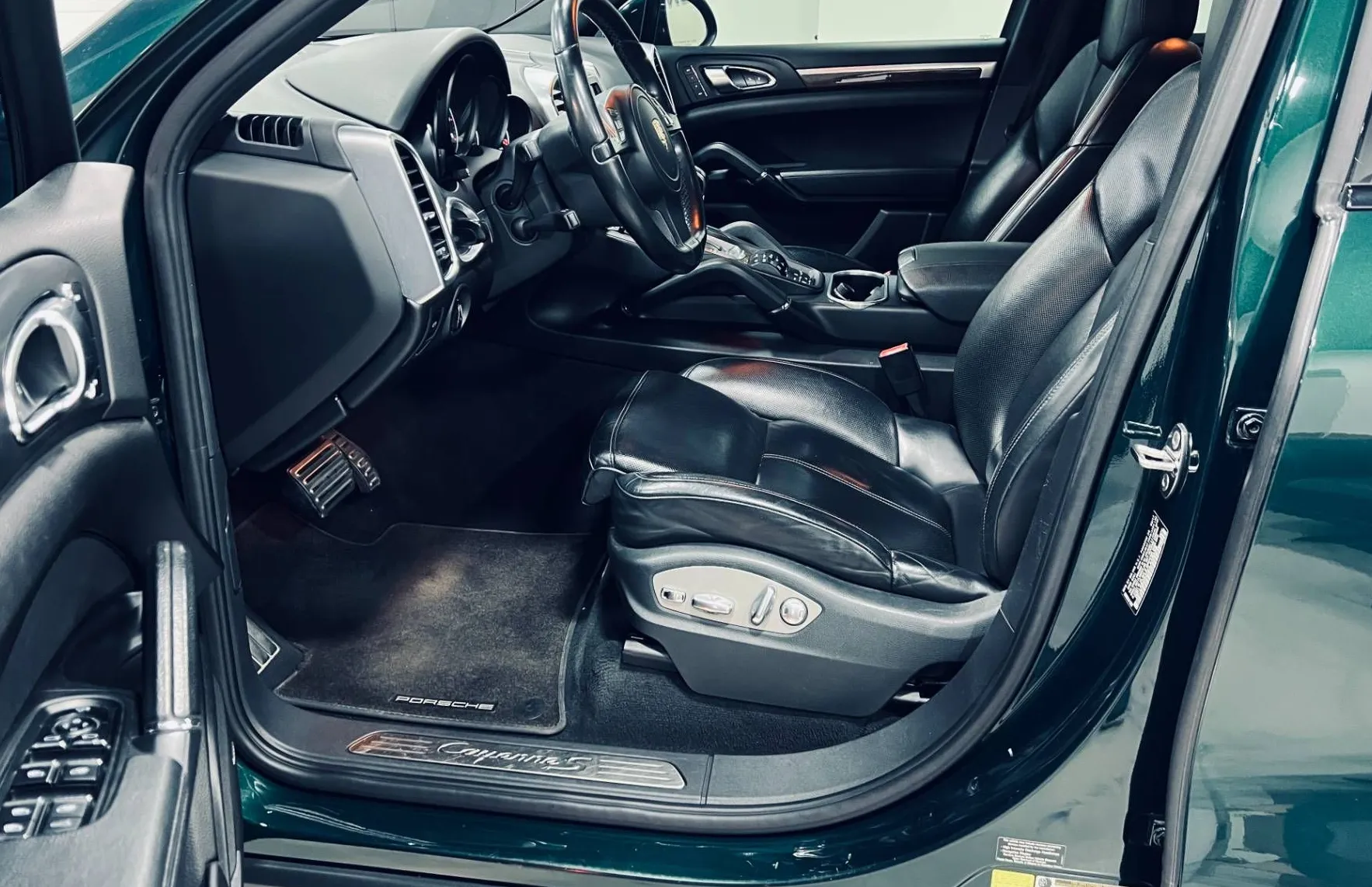 Zunanja slika - Porsche Cayenne - S 4.8 V8... - 7