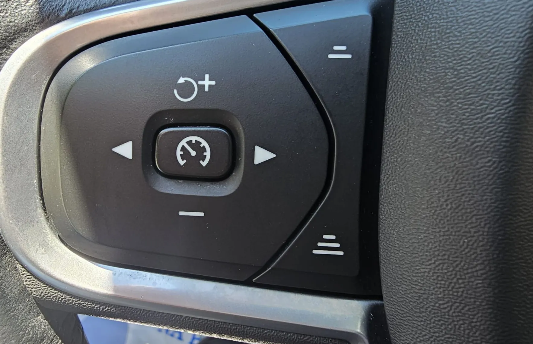 Zunanja slika - Volvo V60 - B4D Momentum Pro |FulLED|usnje|alu|ACC|navi|el prt - 14