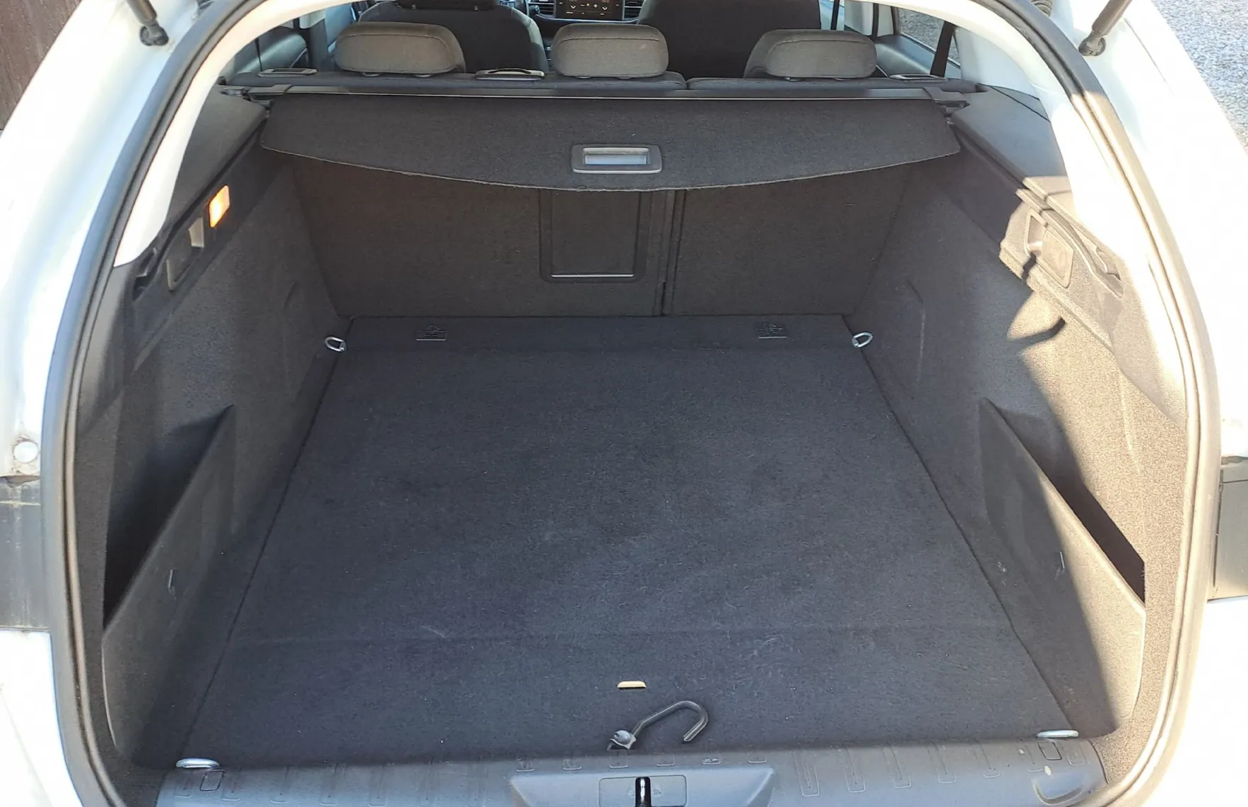 Zunanja slika - Peugeot 308 - SW 1.6 BlueHDi 120 S S Allure - 8