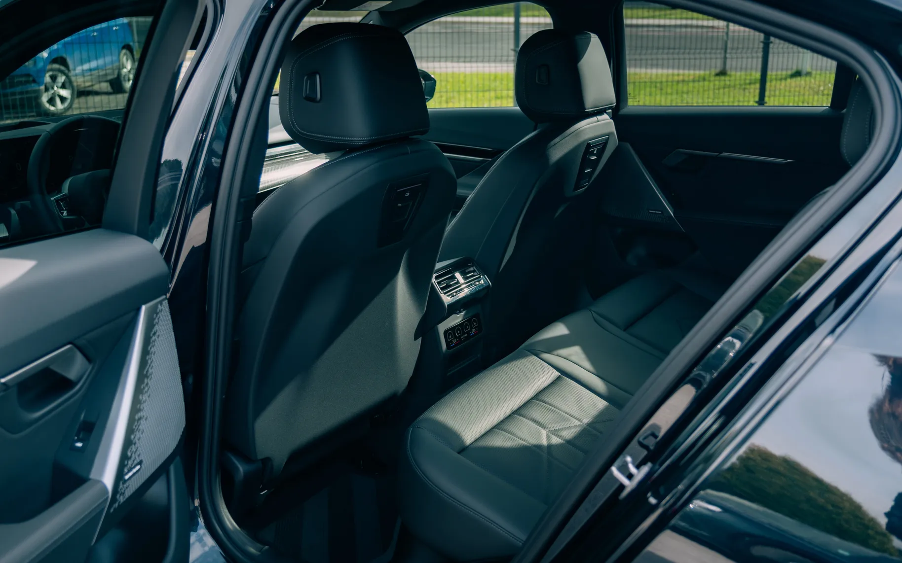 Notranja slika - BMW Serija 5 - 520i Avt. Steptronic M-SPORT - 6