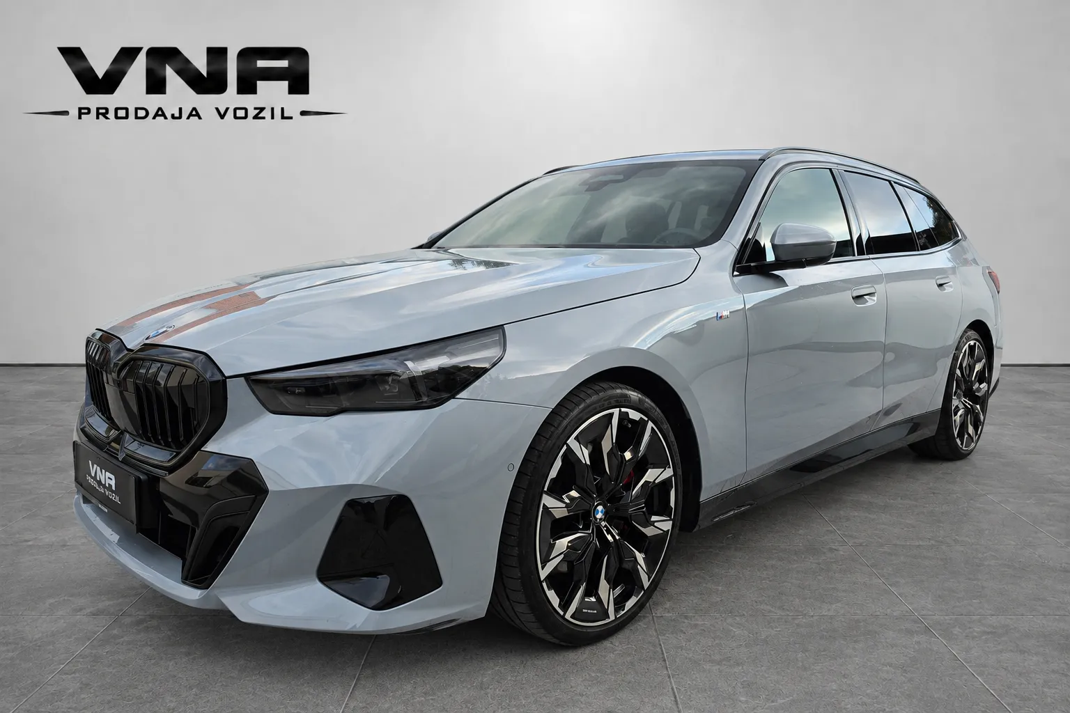 Zunanja slika - BMW serija 5 Touring: - 540d xDrive Touring Avt. |M-OPTIC|VIRTUAL|HL-SED| - 1
