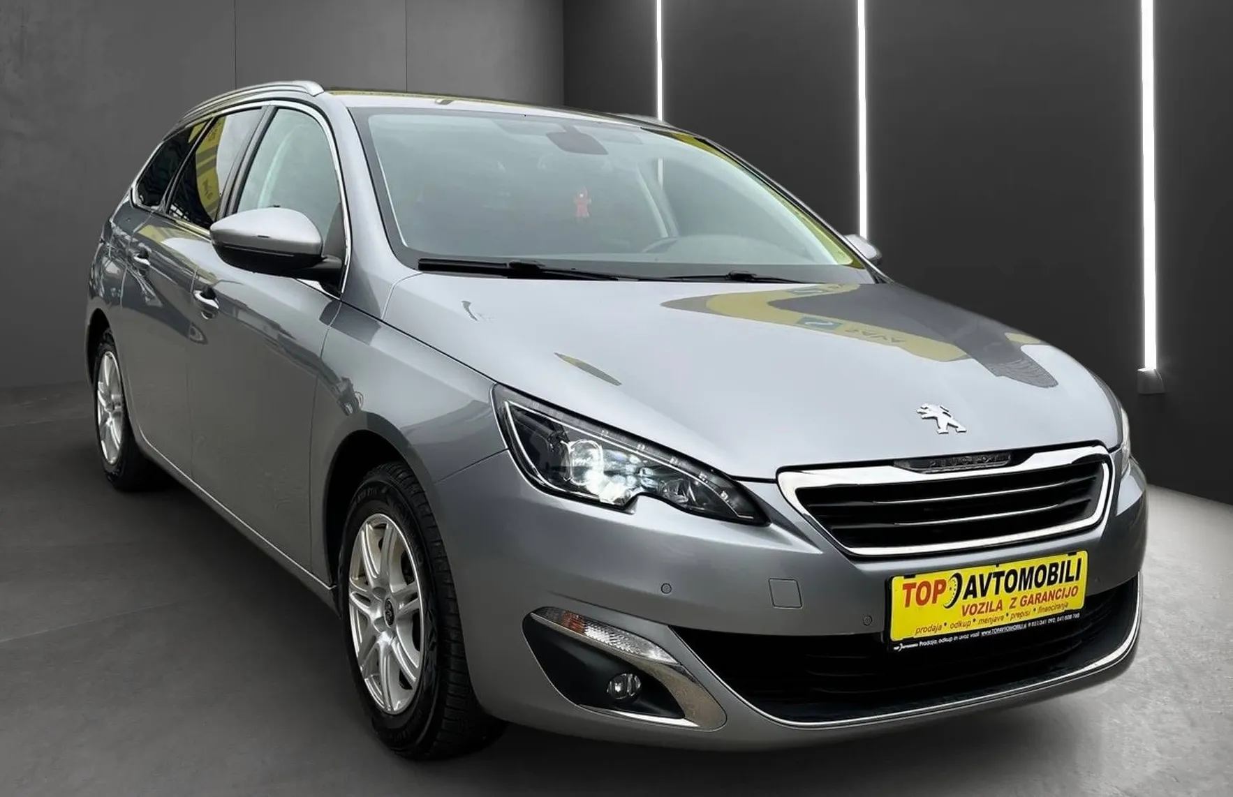Zunanja slika - Peugeot 308 - 1.2 PureTech LED NAVI TEMP PDC MOŽNOST BREZ POLO.. - 11