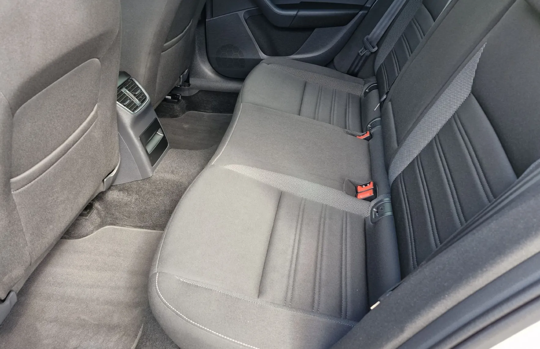 Zunanja slika - Škoda Octavia - 2.0 TDI Family 110 kW DSG KAMERA TEMPOMAT - 8