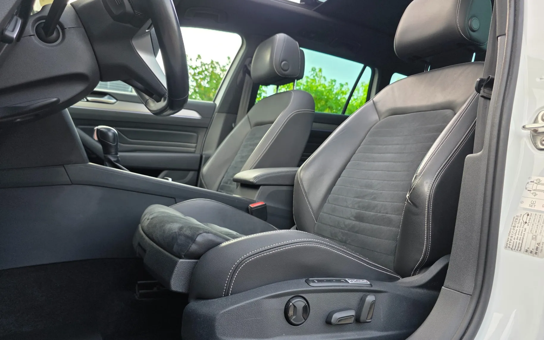 Zunanja slika - Volkswagen Passat - Variant 2,0 TDI DSG R-Line 4-Motion - 10