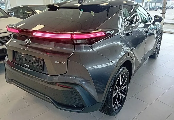 Zunanja slika - Toyota C-HR - 1.8 hibrid  HEV  C-OOL - 4