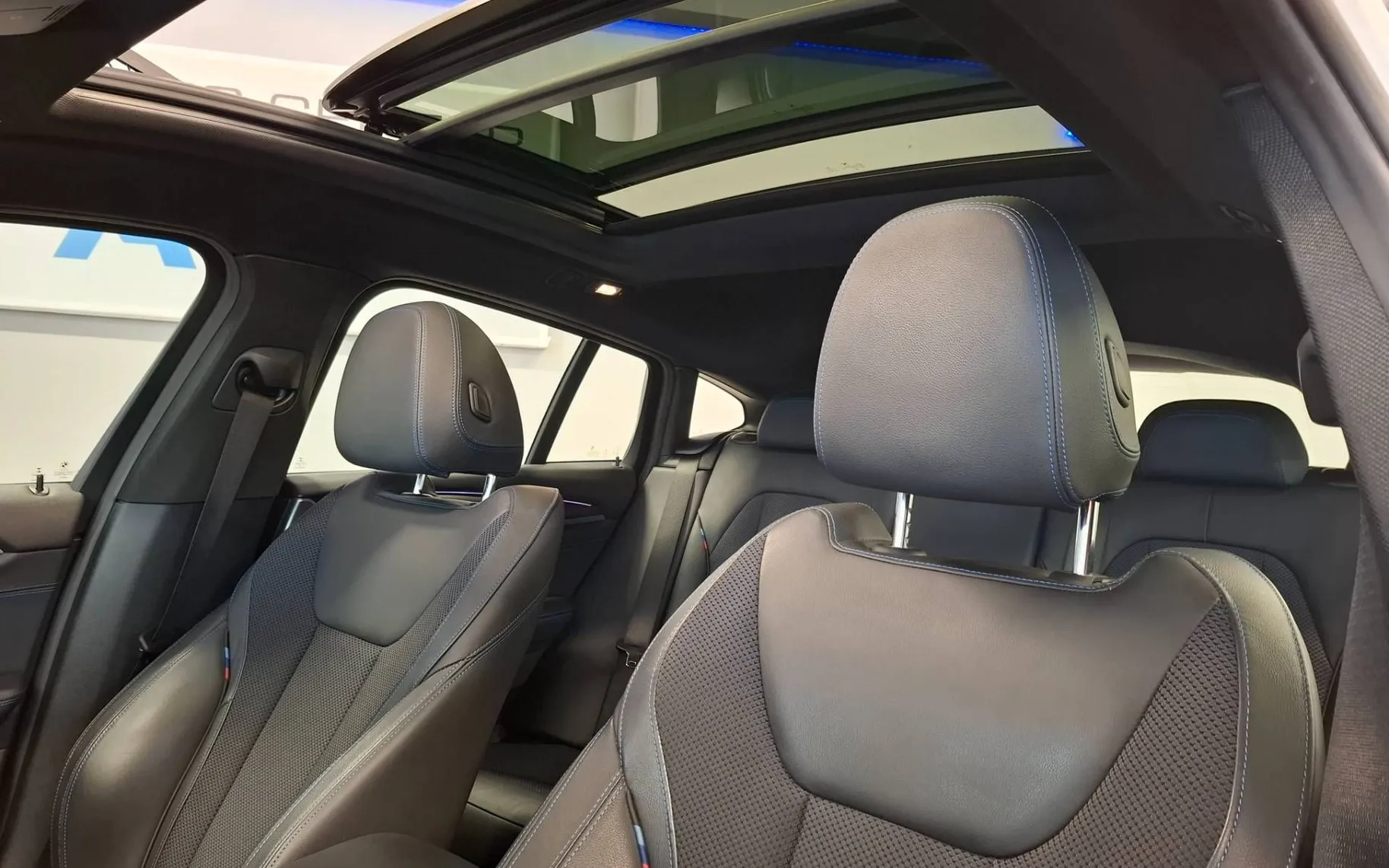 Notranja slika - BMW serija X4: - xDrive20d M SPORT-PANORAMA-LED-VELIKA NAVI-PDC... - 8