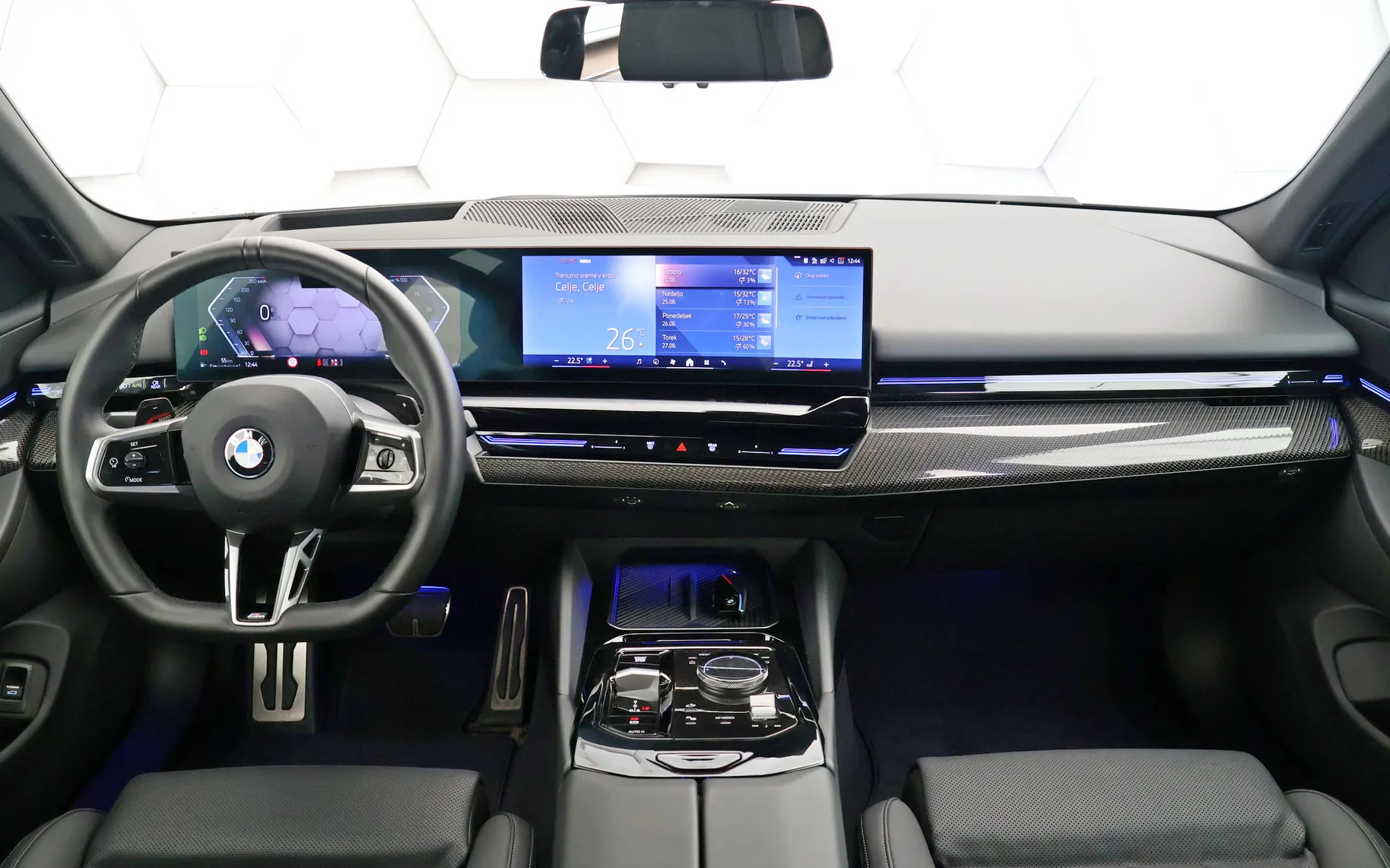 Zunanja slika - BMW Serija 5 - 5 Series 520dA M-Sport 197KM COCKPIT RADAR HEAD Up HarmanK - 7