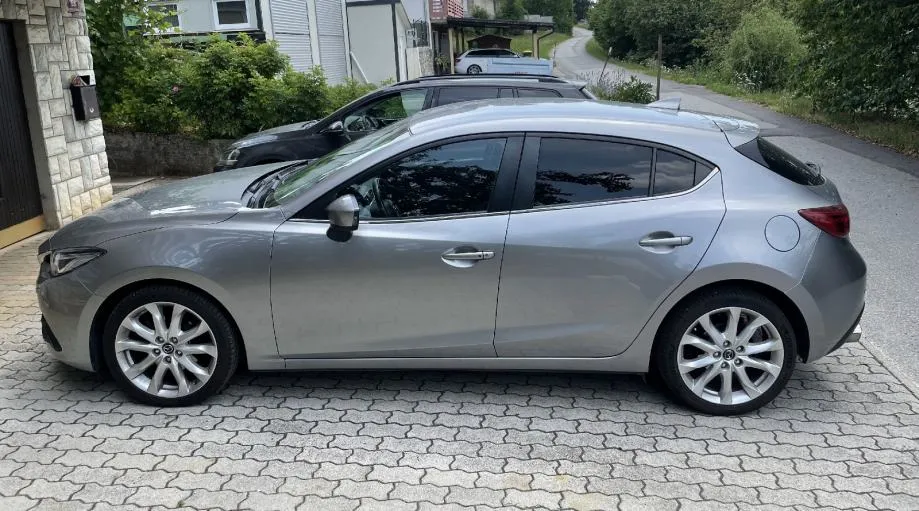 Zunanja slika - Mazda Mazda3 - Revolution - vsa oprema - 2