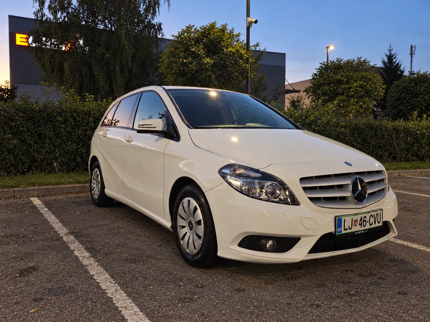 Zunanja slika - Mercedes-Benz B-Razred - B 180 - 3