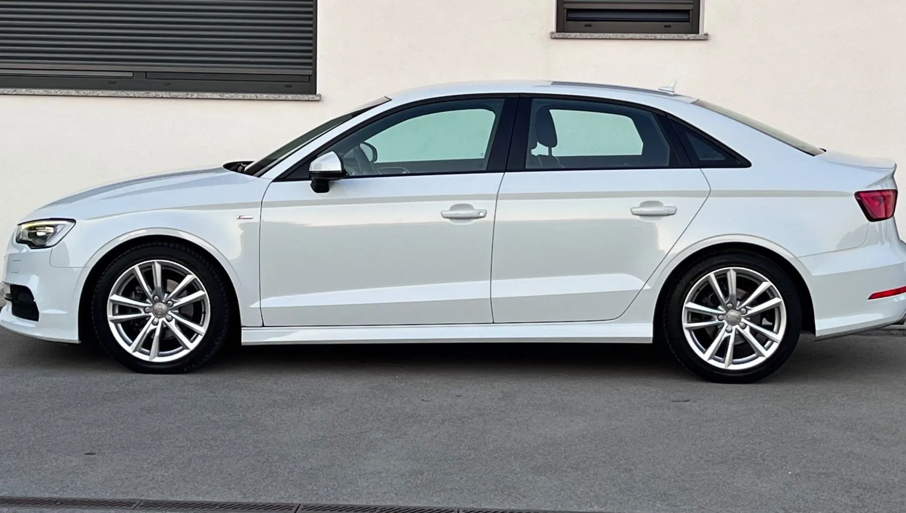 Zunanja slika - Audi A3 - Limo 1.6 TDI+S-LINE+NAVI+PERLA+USNJE - 4