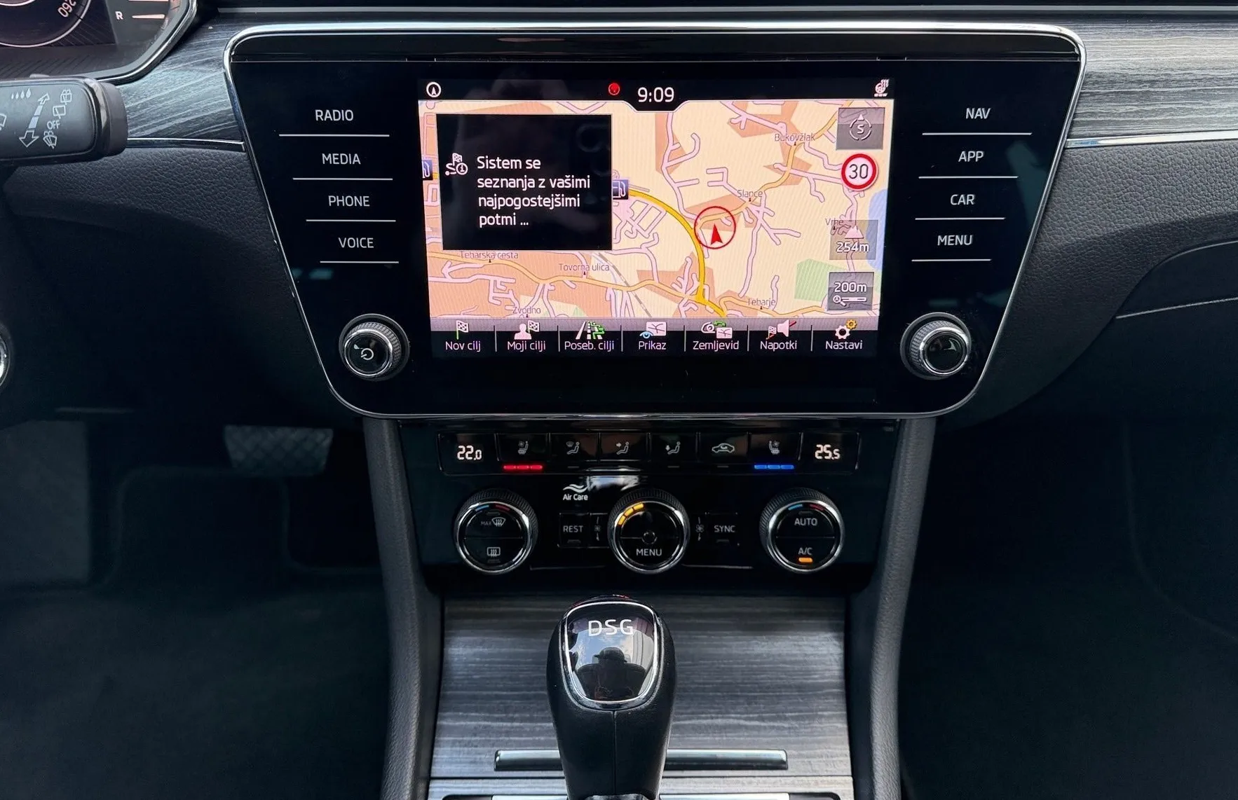 Zunanja slika - Škoda Superb - 2.0 TDI Style Combi DSG ... - 9