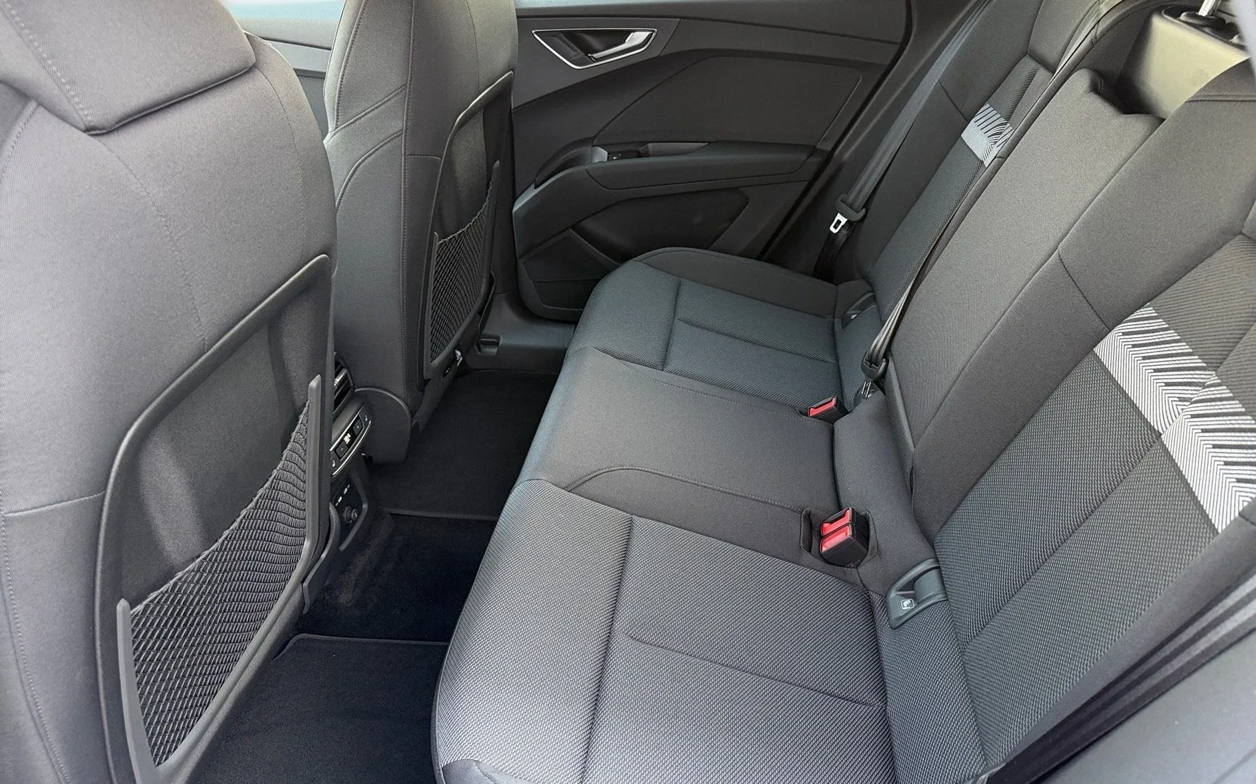 Notranja slika - Audi Q4 e-tron - performance Business - 11