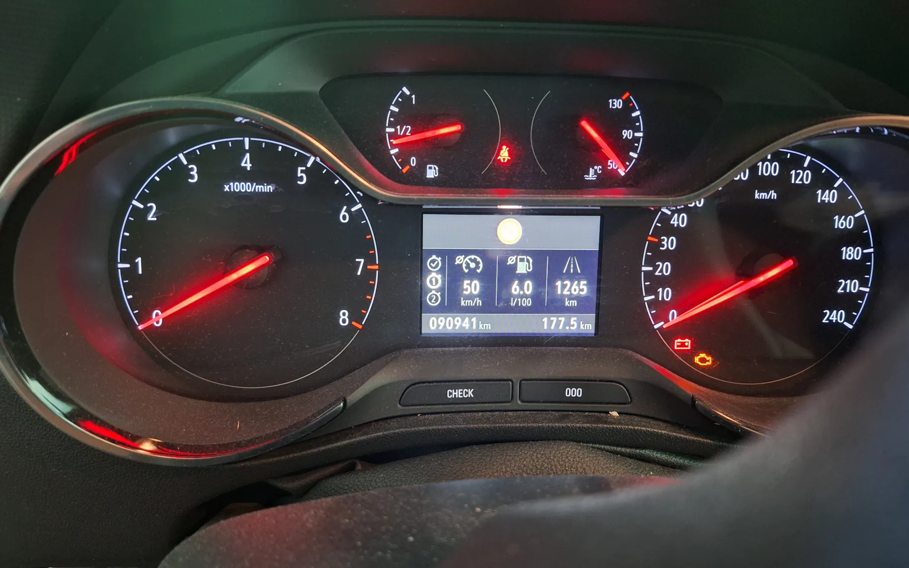 Notranja slika - Opel Crossland X - 1,2 Turbo Innovation Start/Stop - 7