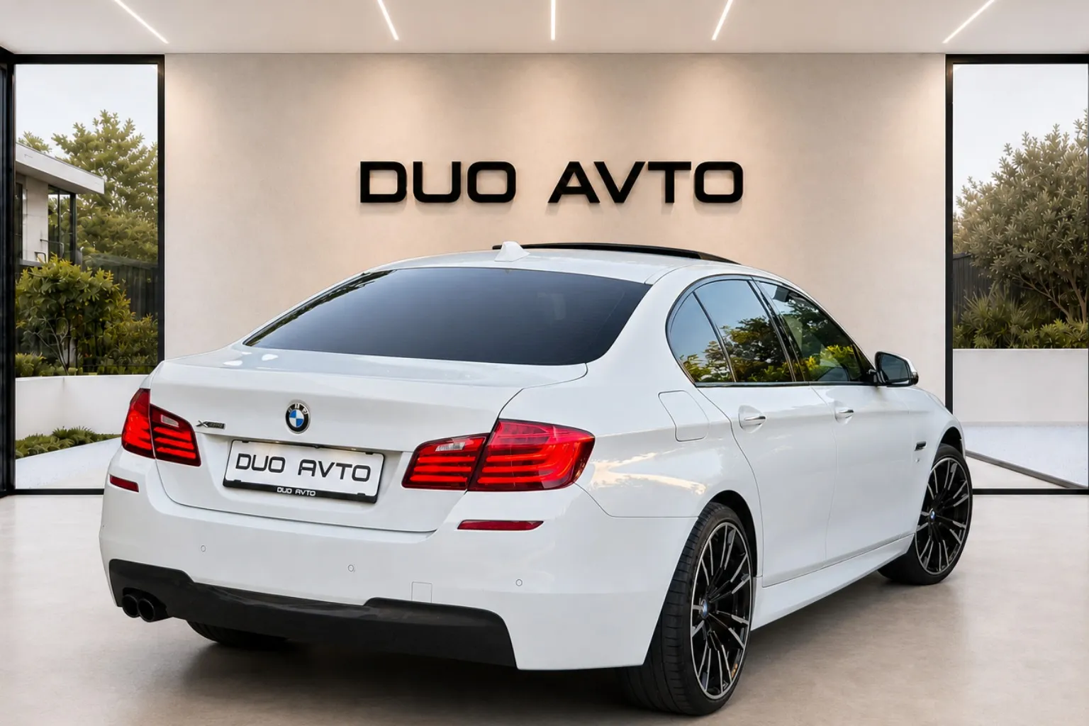 Notranja slika - BMW serija 5: - 520D-M SPORT-HEAD UP-USNJE-ACC-NA OBROKE TUJCI - 12
