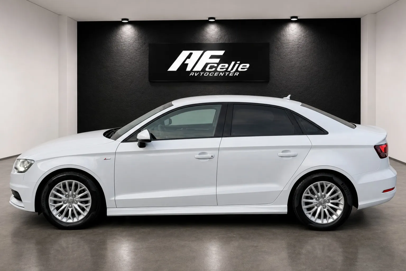 Zunanja slika - Audi A3 - 1.6 TDI-LIMO-NAVI-LIZING ZA TUJCE-PDC-TEMPOMAT- - 5