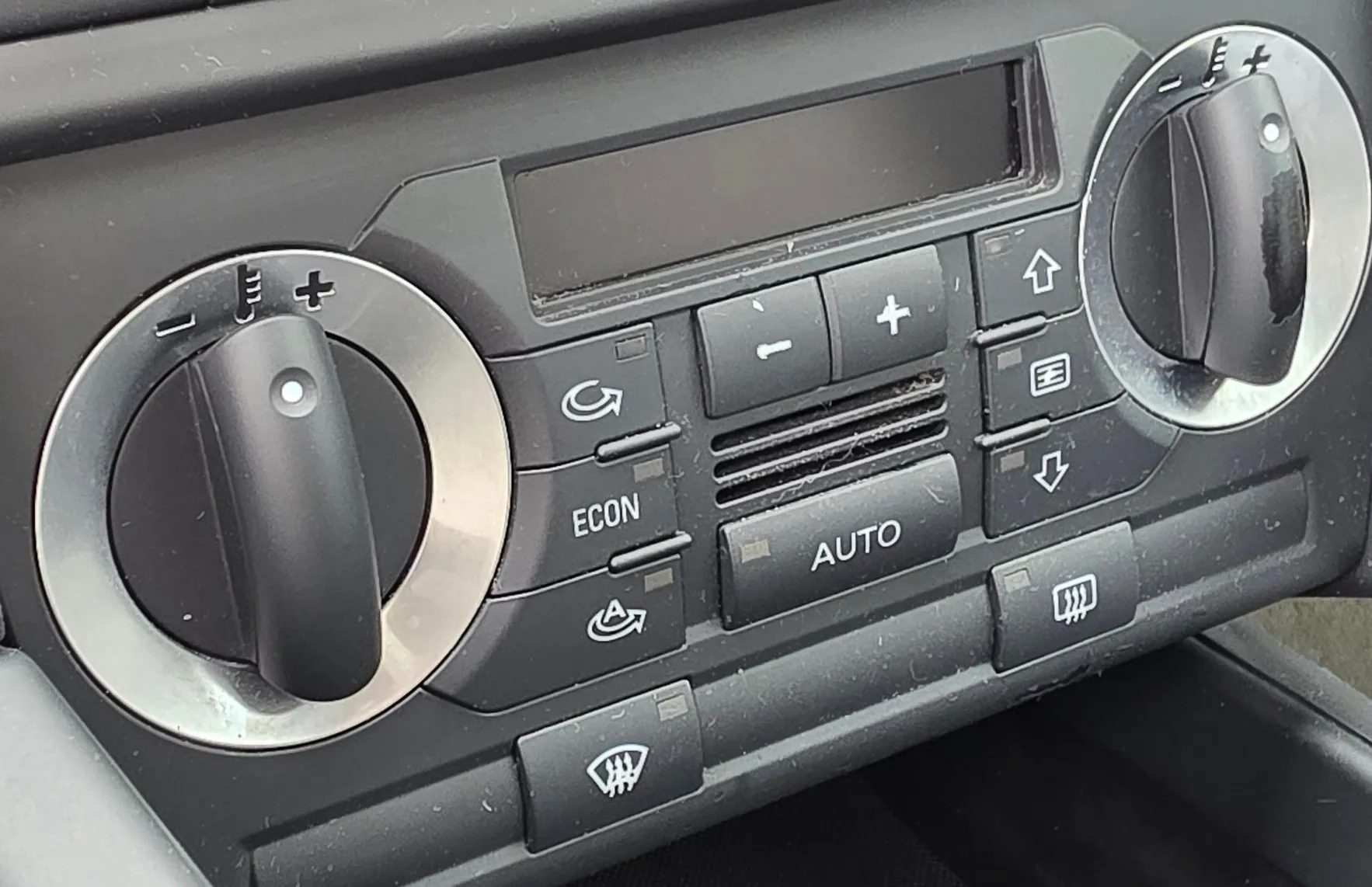 Zunanja slika - Audi A3 - 2.0 TDI DPF ALU PLATIŠČA-KLIMA-SLOVENSKI - 16