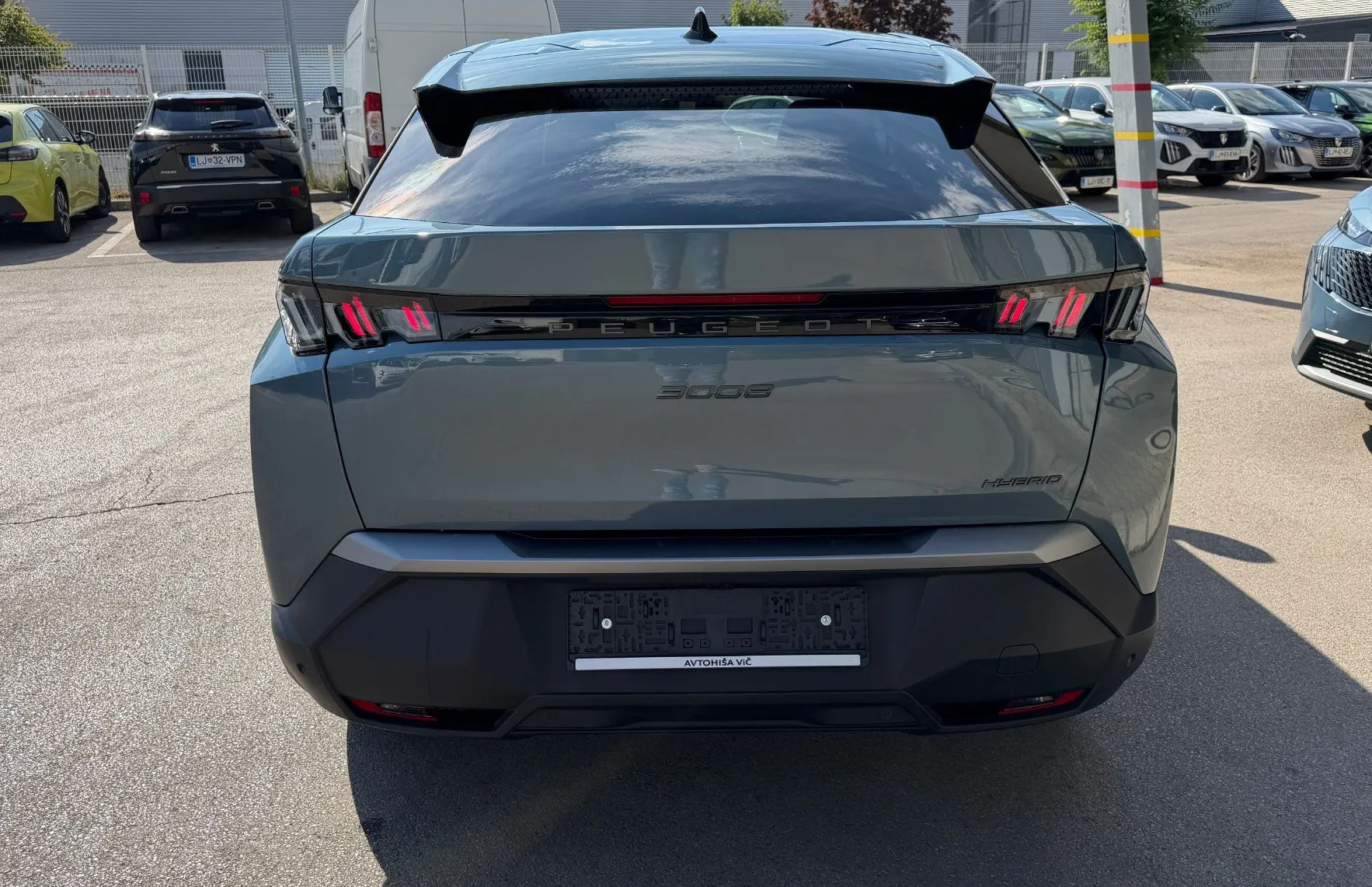 Zunanja slika - Peugeot 3008 - 1.2 MHEV  136  145 Allure Pack Avt. - 4