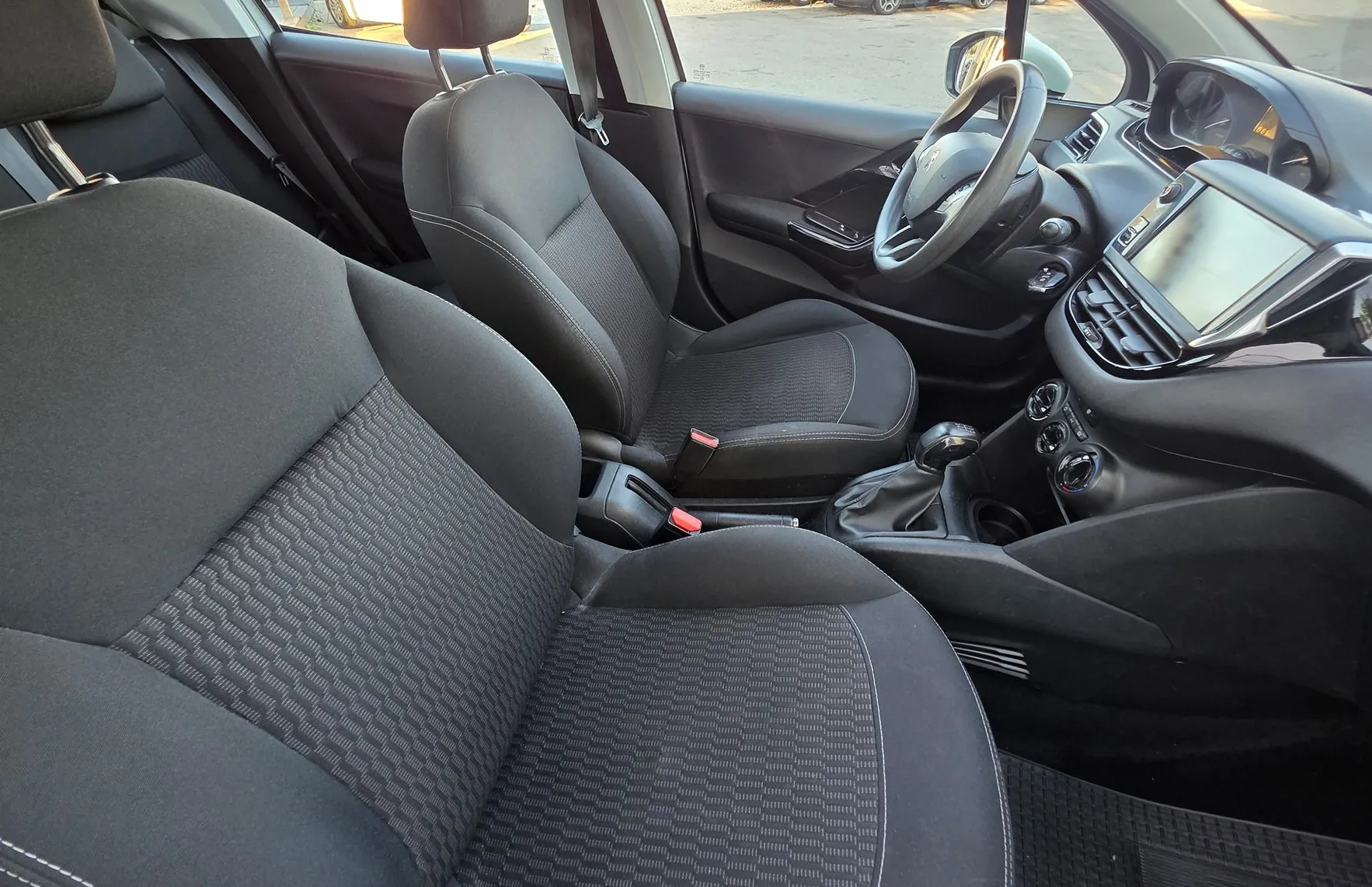 Zunanja slika - Peugeot 208 - 1.2 PURETECH 82 ZASLON-KLIMA-SLOVENSKI-1.LASTNIK - 13