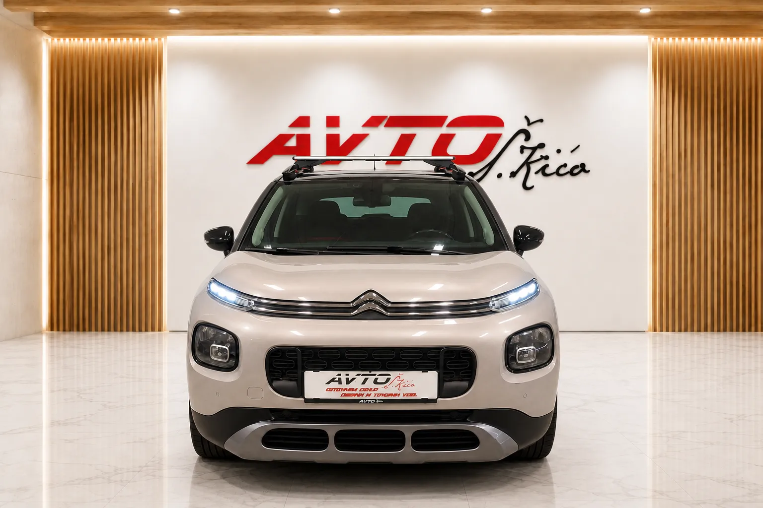 Notranja slika - Citroën C3 Aircross - 1.2 -LED-KAMERA-NAVI-TEMPOMAT-SERVISNA KNJ-KLJUKA - 7