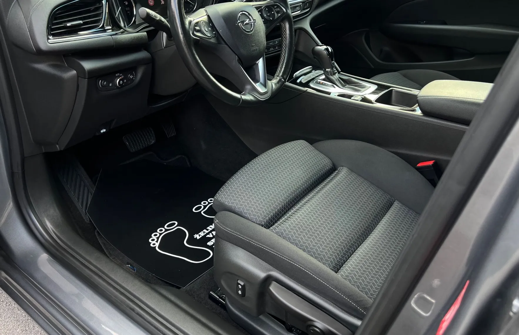 Zunanja slika - Opel Insignia - Sports Tourer 1.5 D Business Edition Avt. 1lastnik - 10