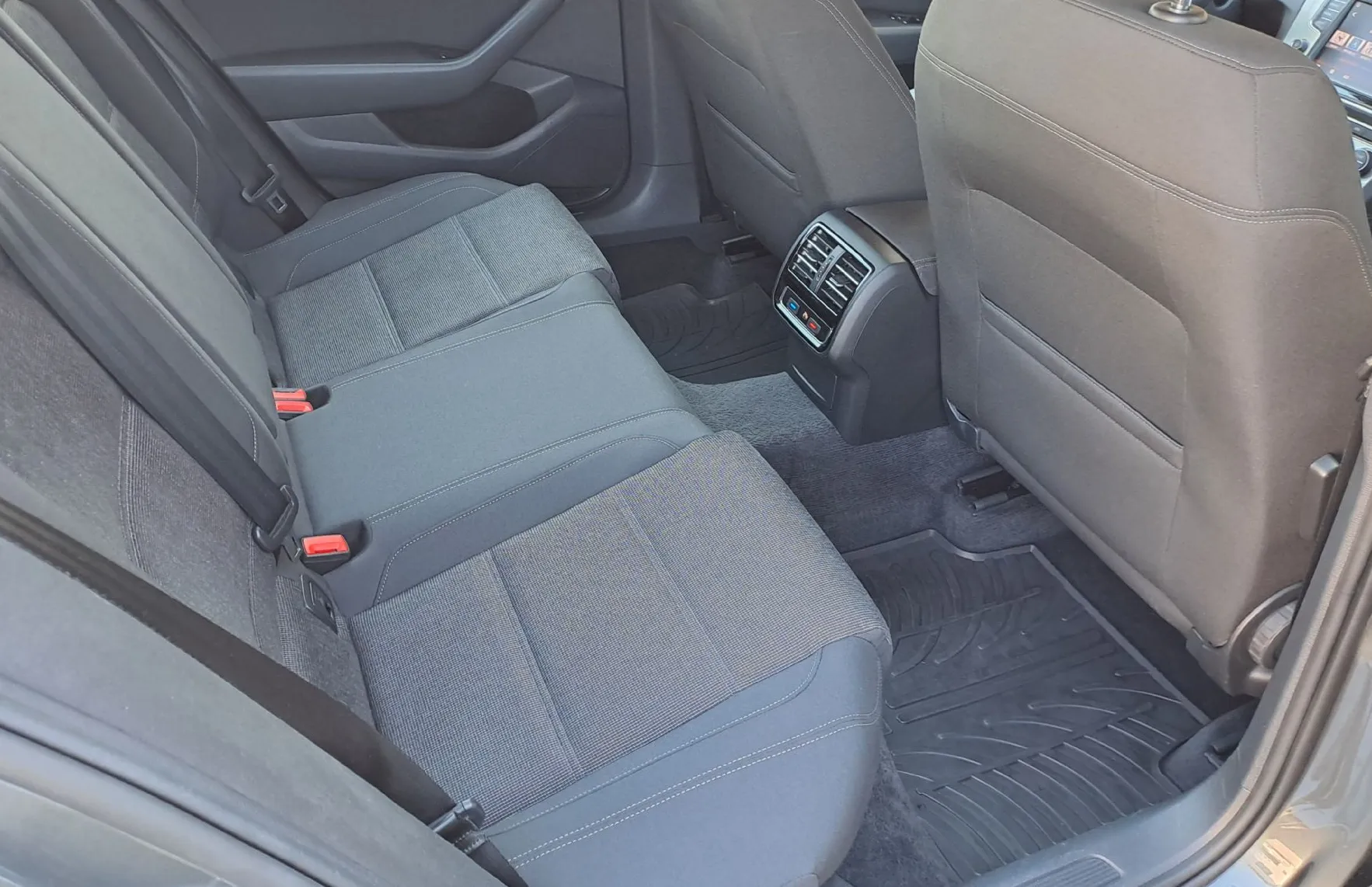 Zunanja slika - Volkswagen Passat - Variant 2.0 TDI BMT Comfortline - 9