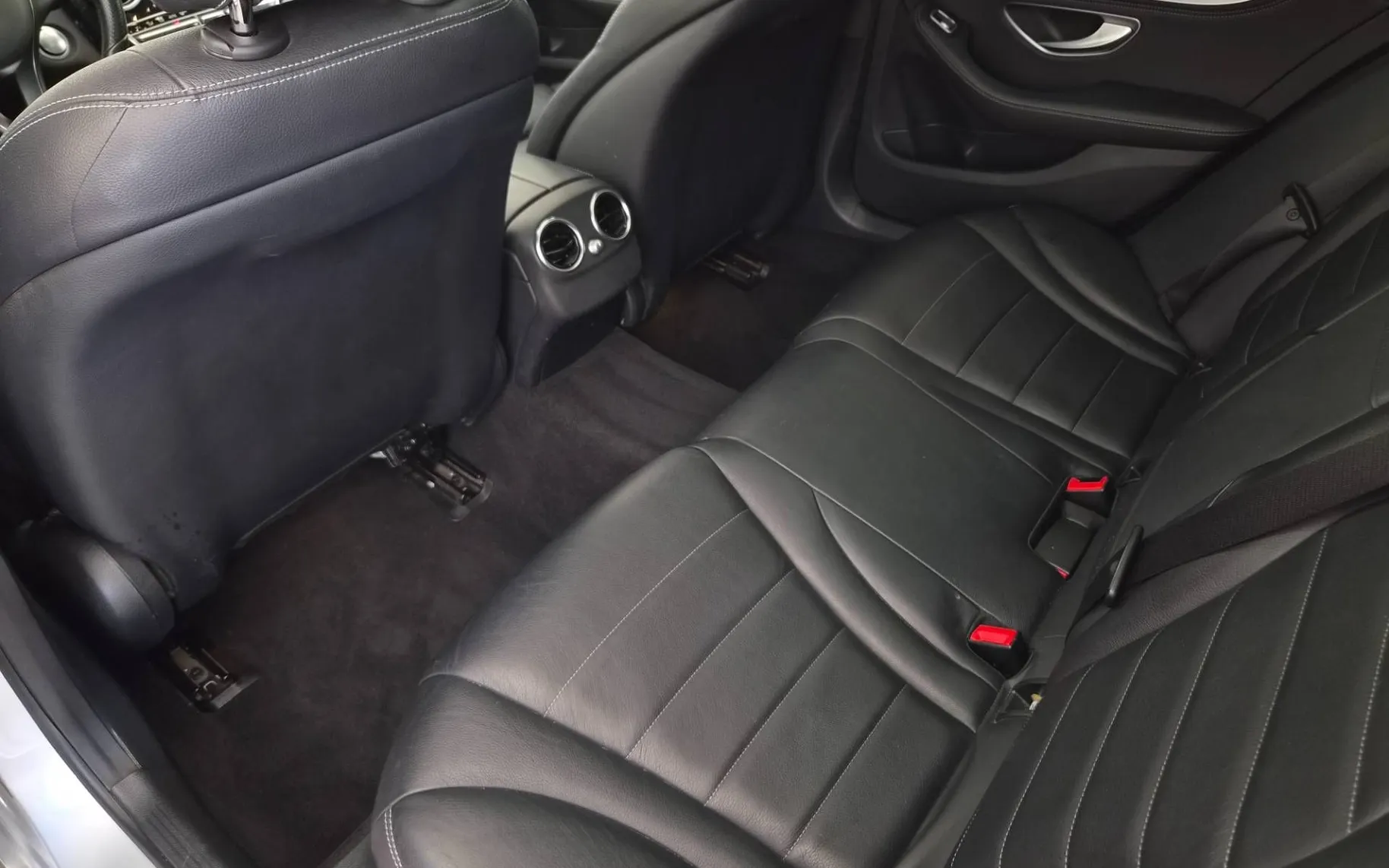 Notranja slika - Mercedes-Benz C-Razred - 220D-EXCLUSIVE-PANORAMA-18COL-360KAMERE-USNJE-... - 9