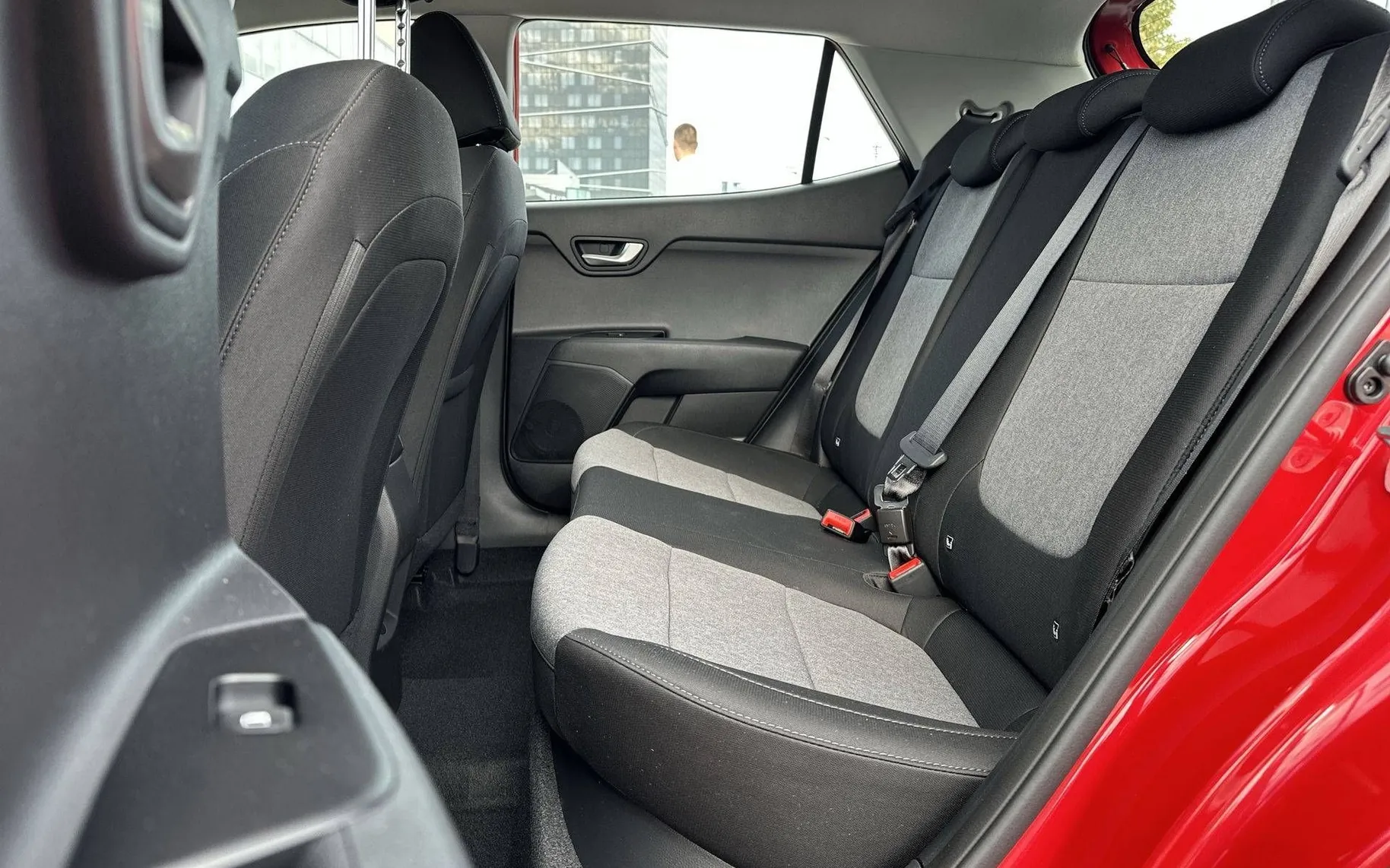 Notranja slika - KIA Stonic - 1.0 T-GDi LX Life - 10