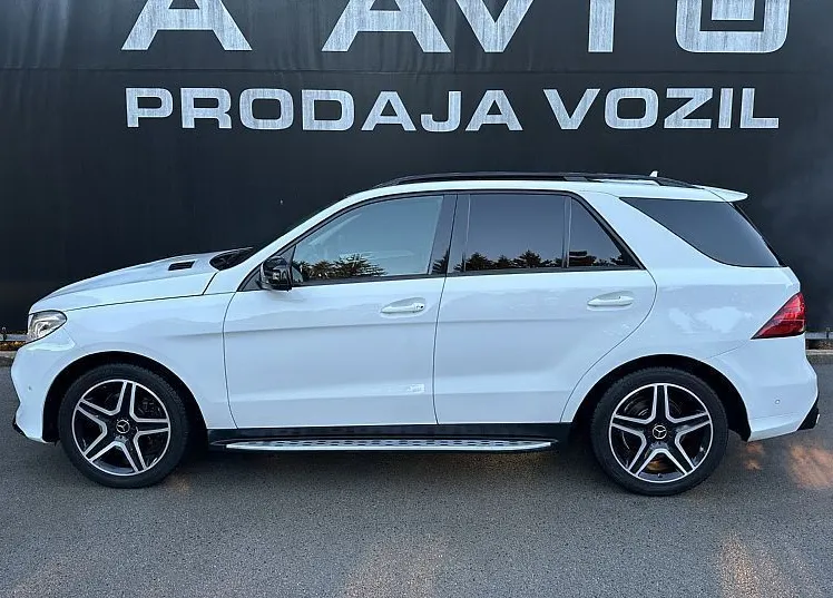 Zunanja slika - Mercedes-Benz GLE-Razred - GLE 250 d 4MATIC AMG-PANORAMA-USNJE-LED-NAVI... - 4