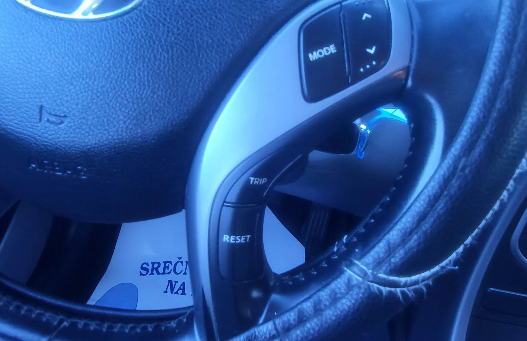 Zunanja slika - Hyundai Elantra - 1.6 CVVT Comfort slo-1lastnik-acc-potrjena servisn - 12