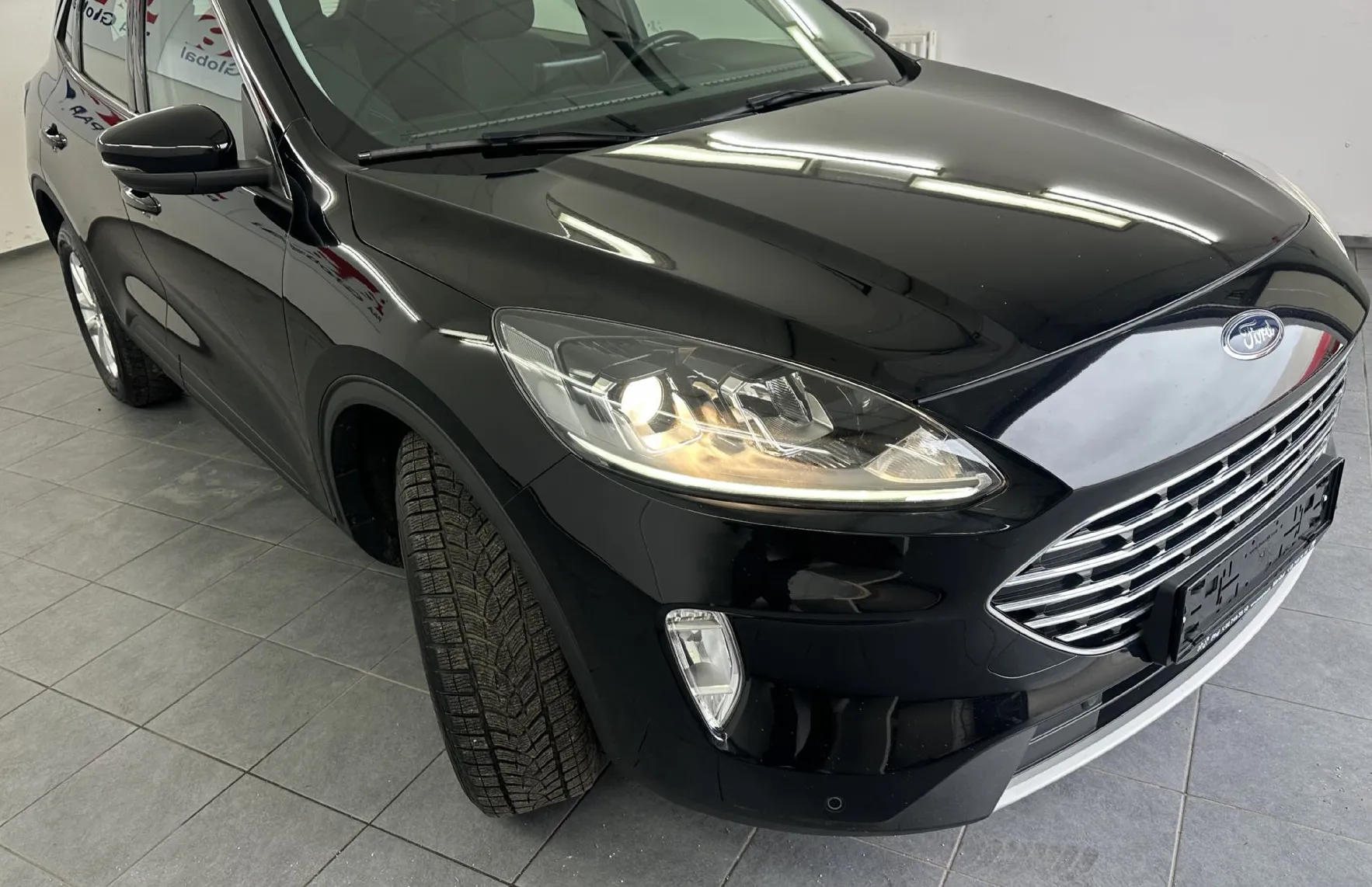 Zunanja slika - Ford Kuga - 2.5 190CV BVA6.KAMERA.NAVI.LED.ALU.2022.112 KW - 2
