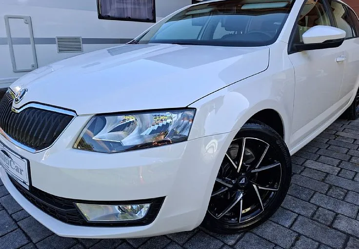 Zunanja slika - Škoda Octavia - Combi 1.6 TDI GreenLine - 1