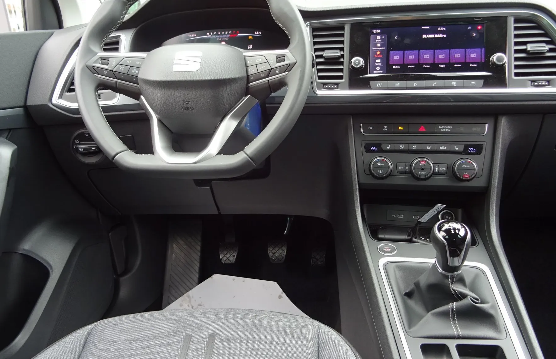 Zunanja slika - Seat Ateca - 1.5 TSI 150 KM STYLE EDITION - VLEČNA KLJUKA - - 11
