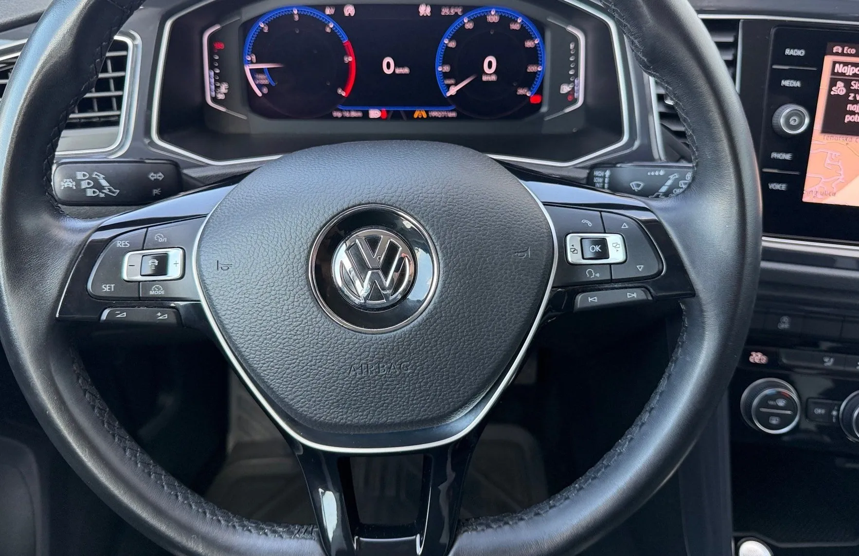 Zunanja slika - VW T-Roc - 4motion 2.0 TDI BMT Sport - 8