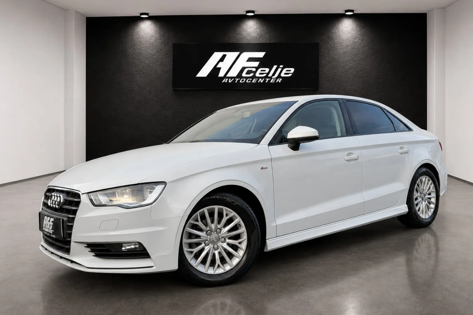 Zunanja slika - Audi A3 - 1.6 TDI-LIMO-NAVI-LIZ1NG ZA TUJCE-PDC-TEMPOMAT- - 12