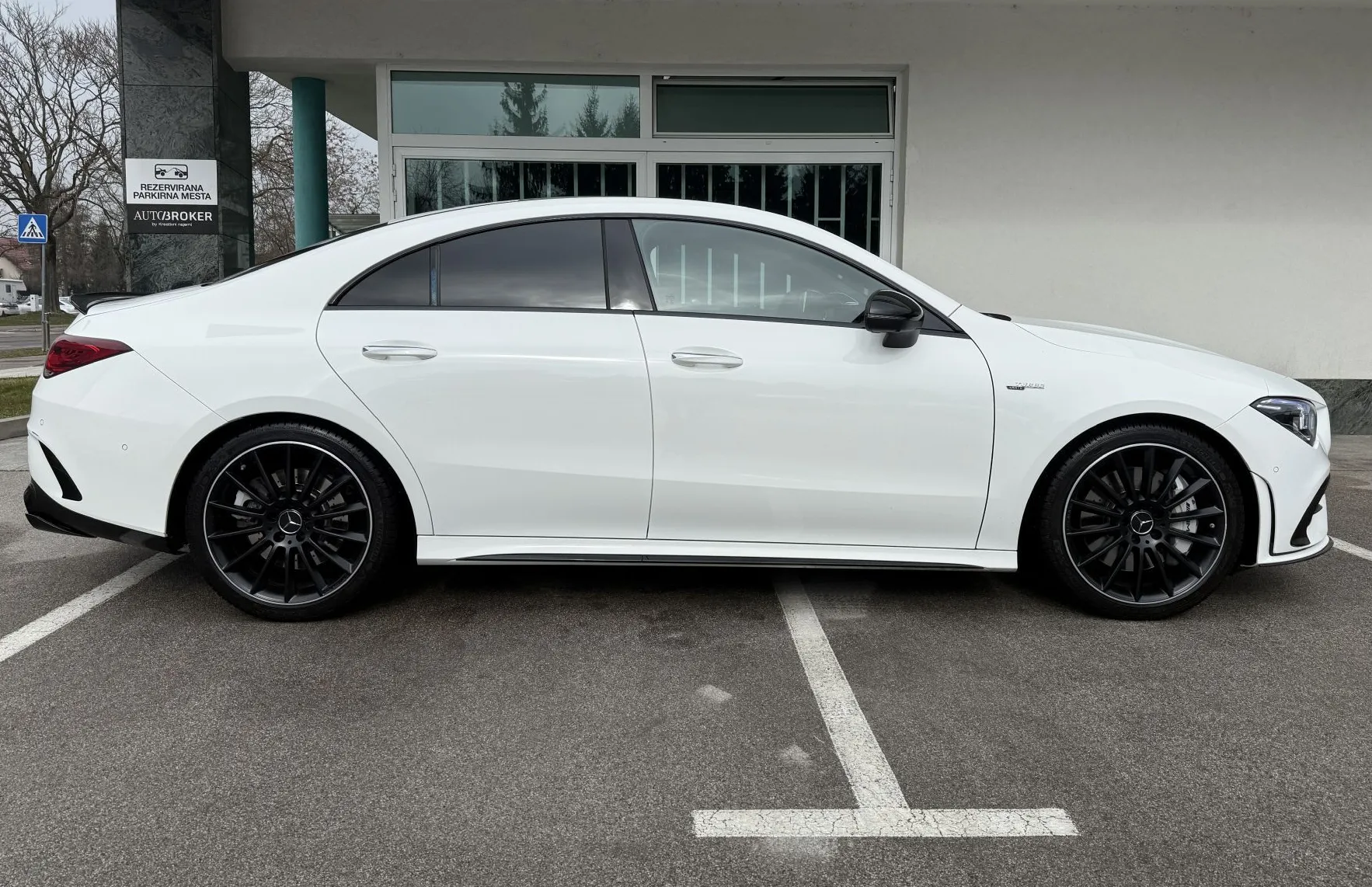 Zunanja slika - Mercedes-Benz CLA-Razred - CLA 35 AMG 4M Head-Up Burmester AMG Performance - 4
