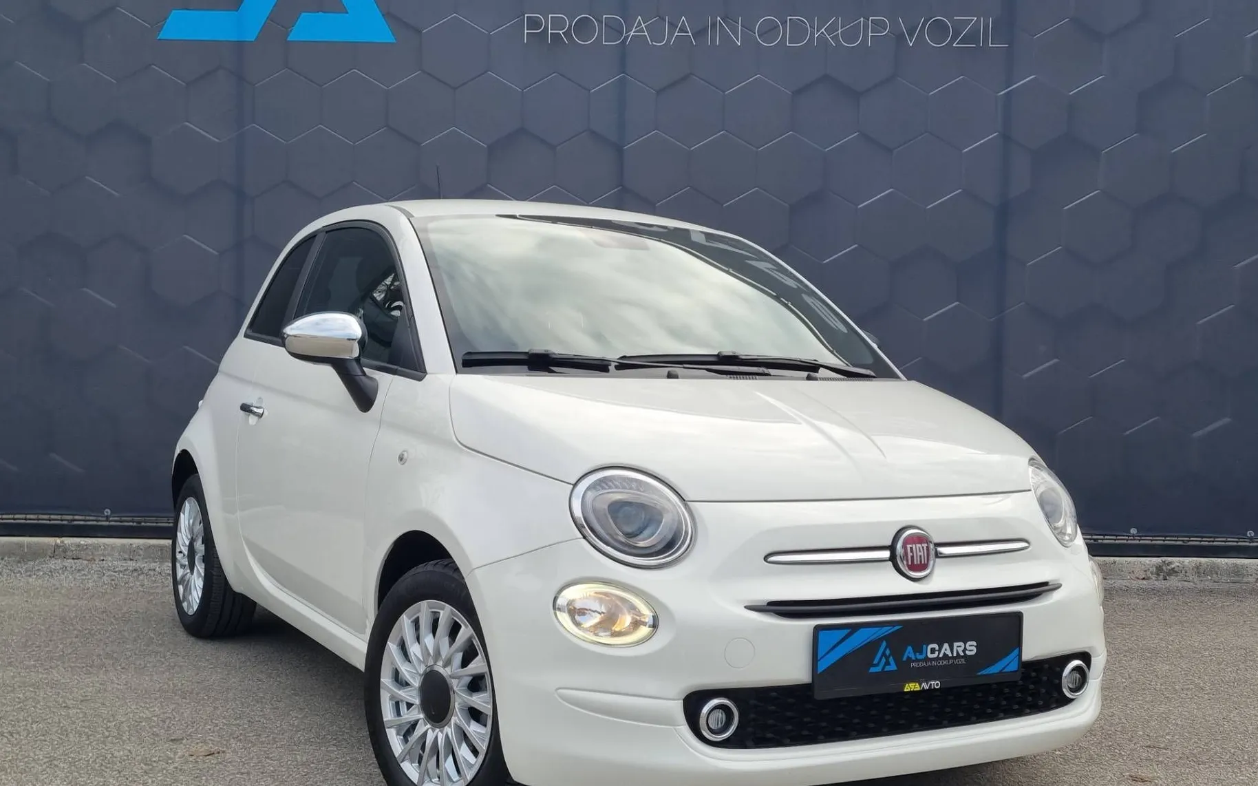 Zunanja slika - Fiat 500 - 1.0 GSE Hybrid 2xLed-Touchscreen-Alu-PDC-Tempomat. - 2