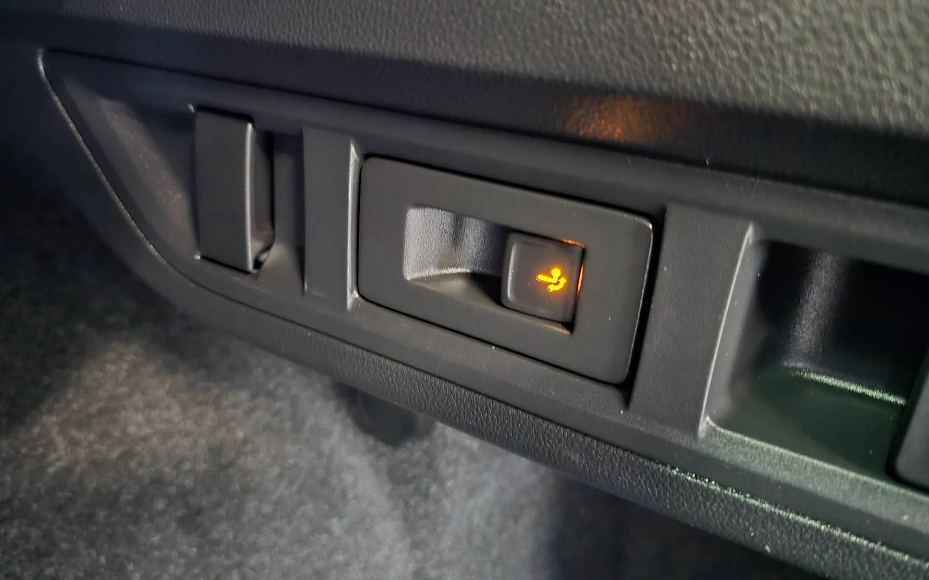 Notranja slika - Škoda Octavia - Combi 2.0 TDI Tour DSG - LED.kamera.masaža.kljuka - 20