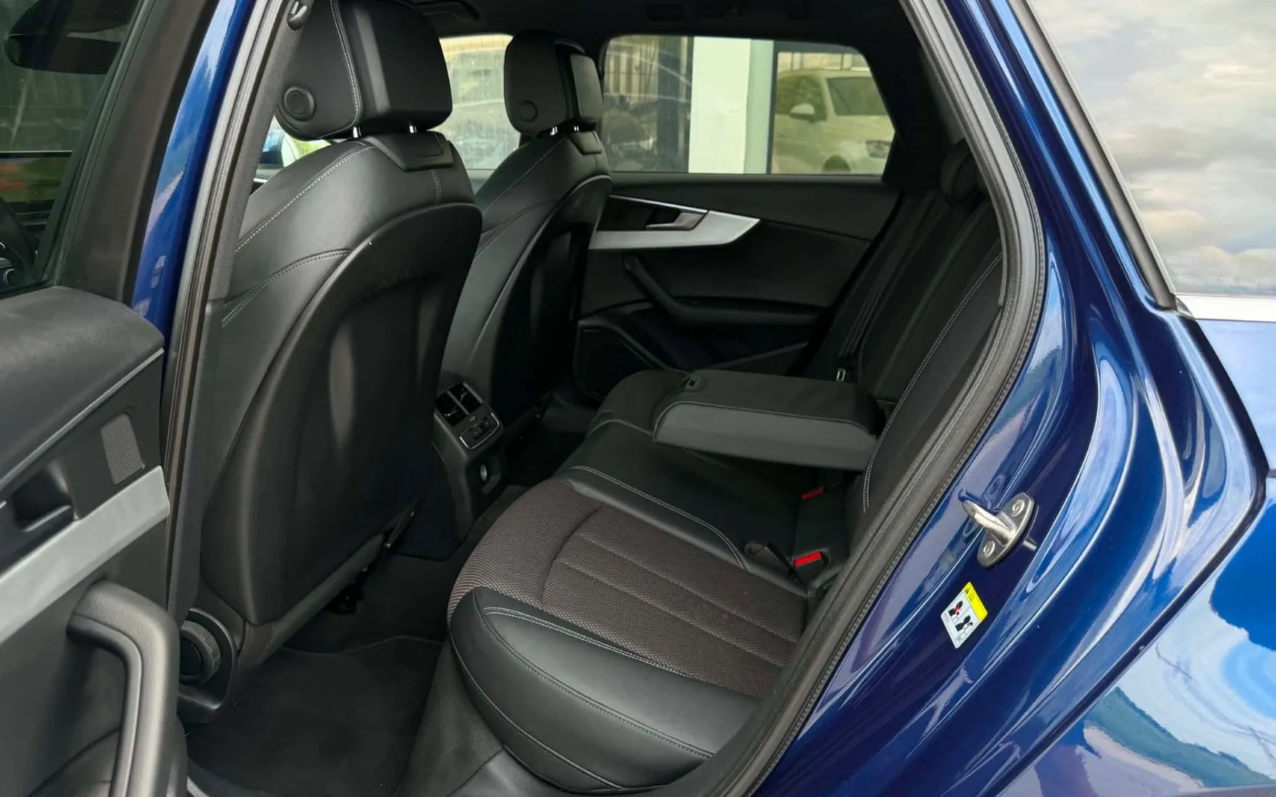Notranja slika - Audi A4 Avant - 2.0 TDI - 12