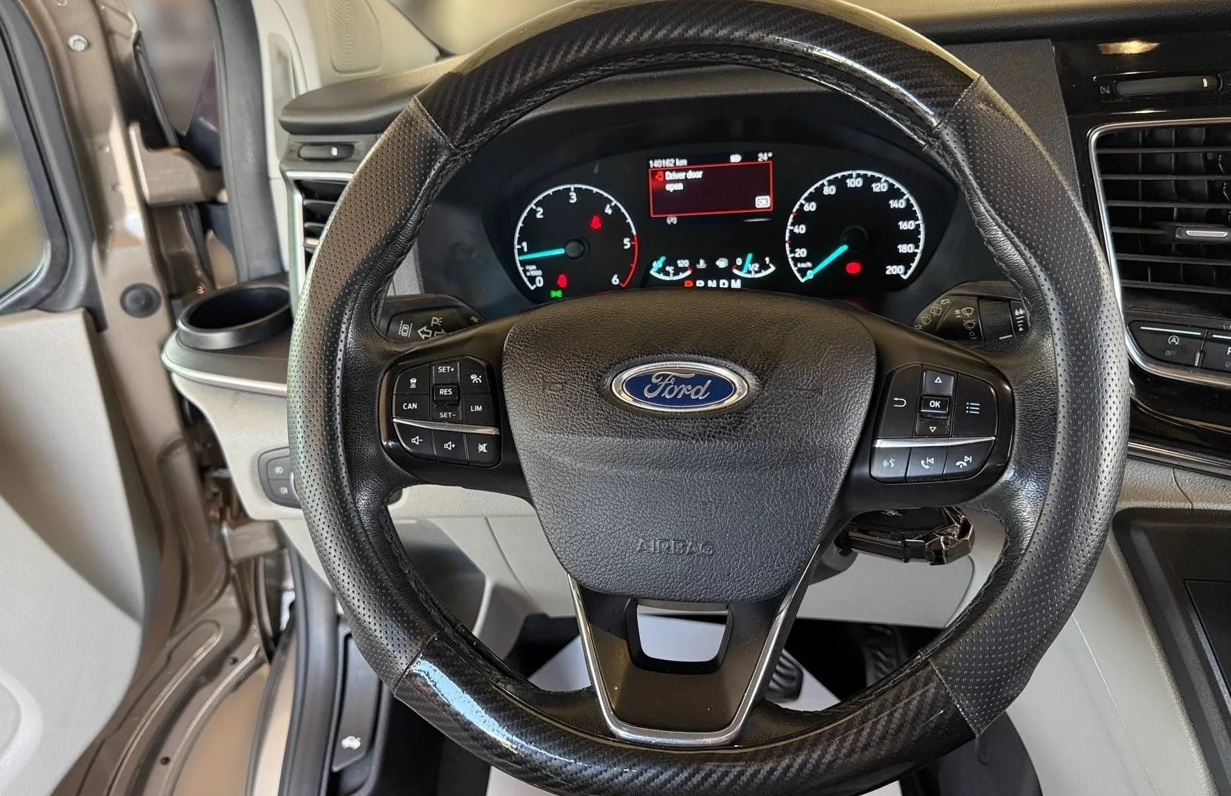 Zunanja slika - Ford Tourneo - Custom 2.0 TDCI L2 H1 FUL LED NAVI TEMP PDC GR.SEDEŽEV - 19
