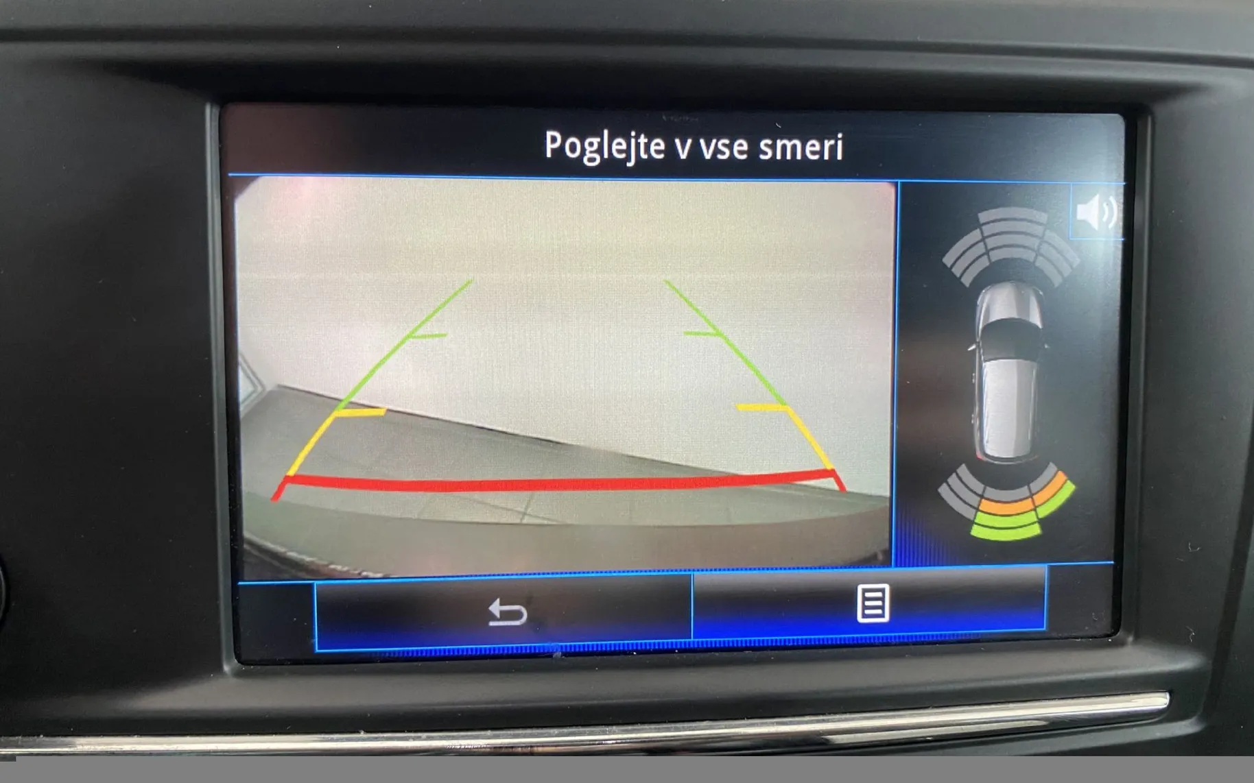 Notranja slika - Renault Kadjar - Renault  1.2 TCe Sport Edition.USNJE.NAVI.KA - 13