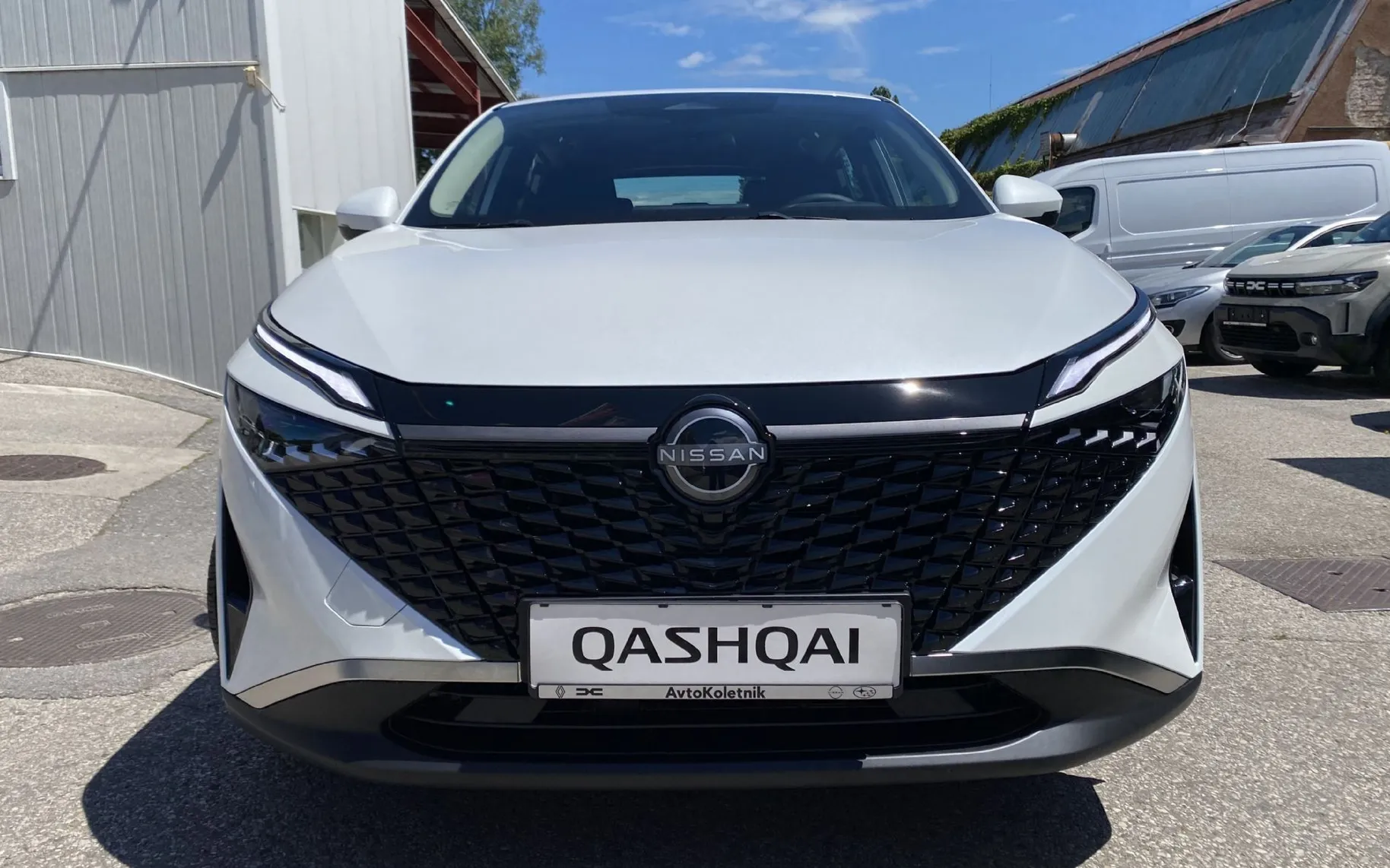 Zunanja slika - Nissan Qashqai - 1.3 DIG-T 140 ACENTA - 5