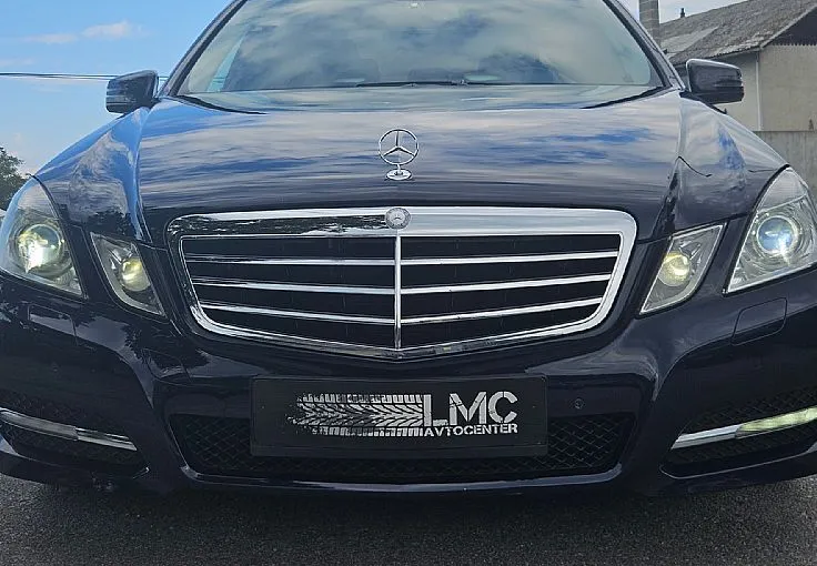 Zunanja slika - Mercedes-Benz E-Razred - 220 CDI °AUT° 170ks AVANTGARDE °XENON° °STR.OKNO° - 2