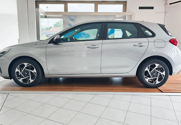 Zunanja slika - Hyundai i30 - 1.6 T-GDI STYLE AVT-WINTER-ALU 16 COL-LED-VIDEO - 3