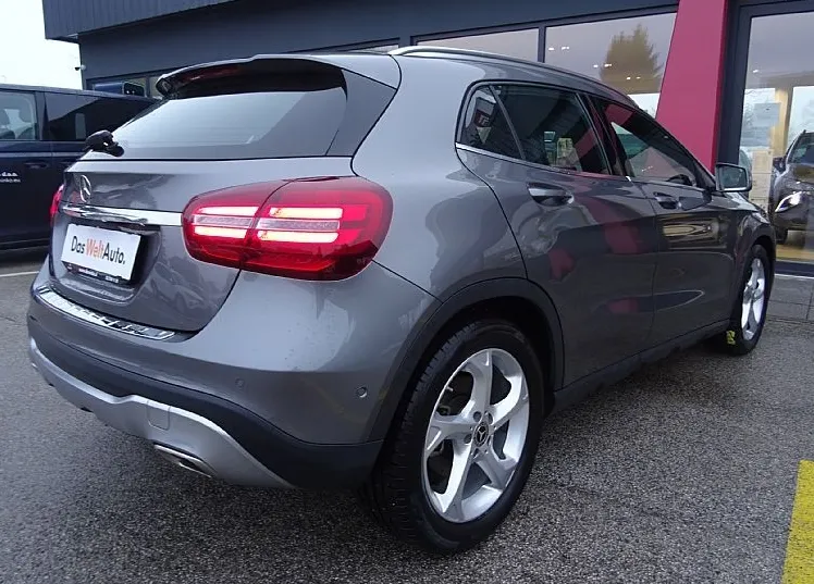 Zunanja slika - Mercedes-Benz GLA-Razred - GLA 180 AVT.-122KM - KOT NOV -NAVI-GRETJE SEDEŽEV - 5