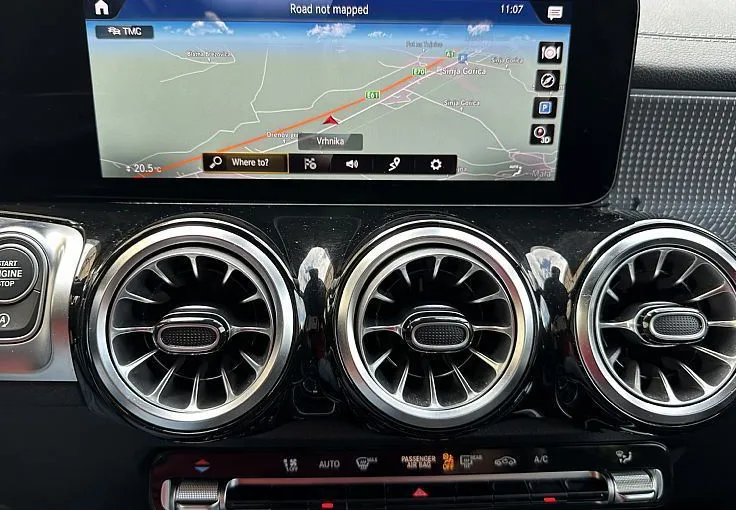 Zunanja slika - Mercedes-Benz GLB-Razred - GLB 200d-AVT.-MULTIBEAM LED-WIDESCREEN-18COL-NAVI - 14