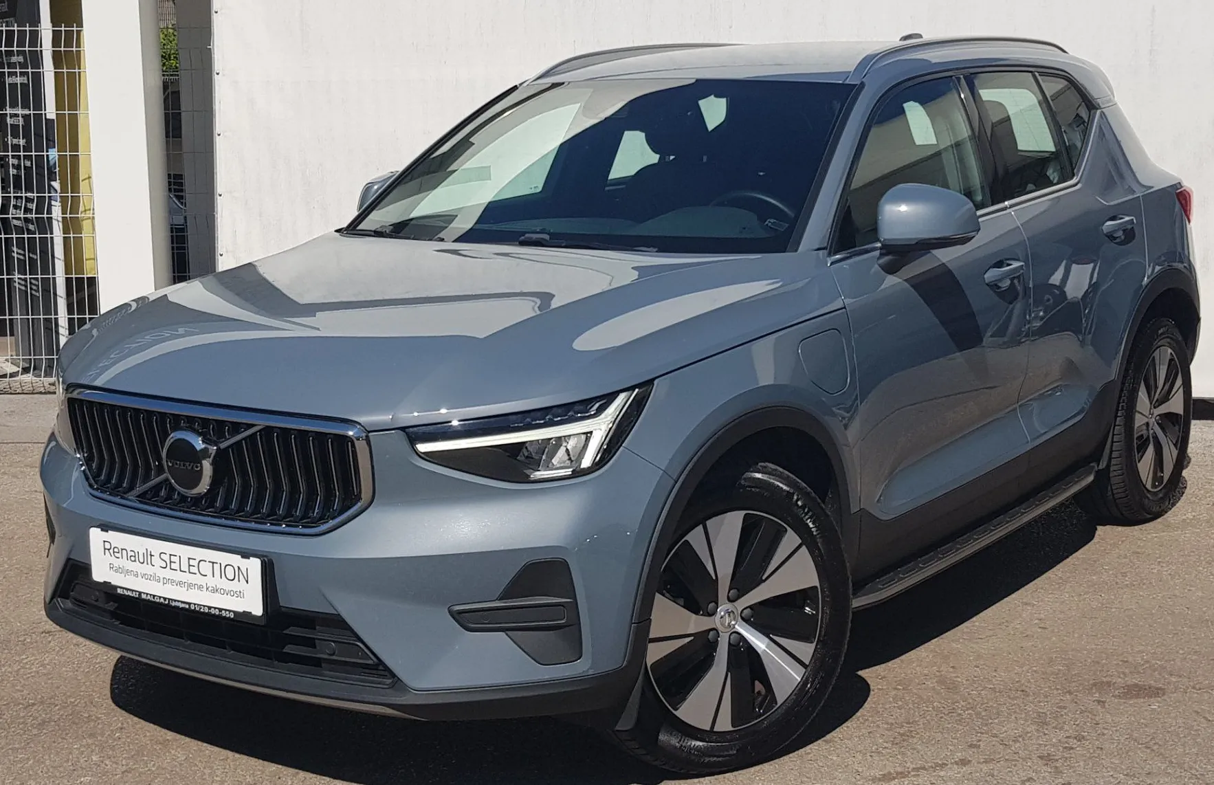 Zunanja slika - Volvo XC40 - T4 Recharge Twin Engine Inscription KAMERA PRIKLOP - 1