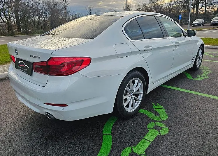 Zunanja slika - BMW Serija 5 - : 520d AUT.|novi model|NAVI|ALU|PDC|AC|LED|MULTIFUNK - 4
