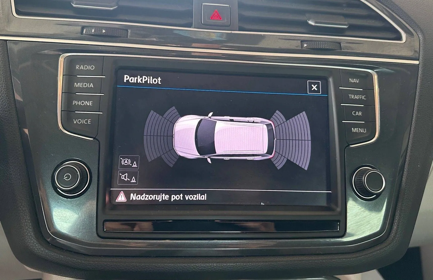 Zunanja slika - VW Tiguan - 2.0 TDI 20COL R-LINE LED NAVI PDC RADARSKI TEM T - 16