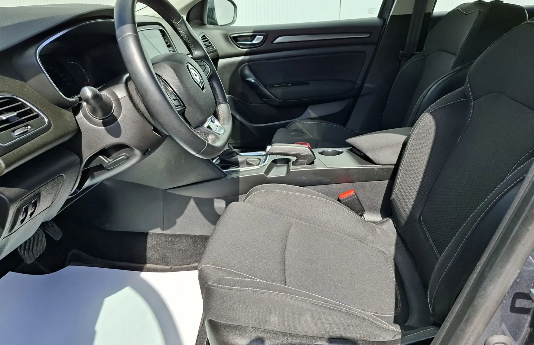 Zunanja slika - Renault Mégane - Megane INTENS 1.5 BluedCi EDC - 8